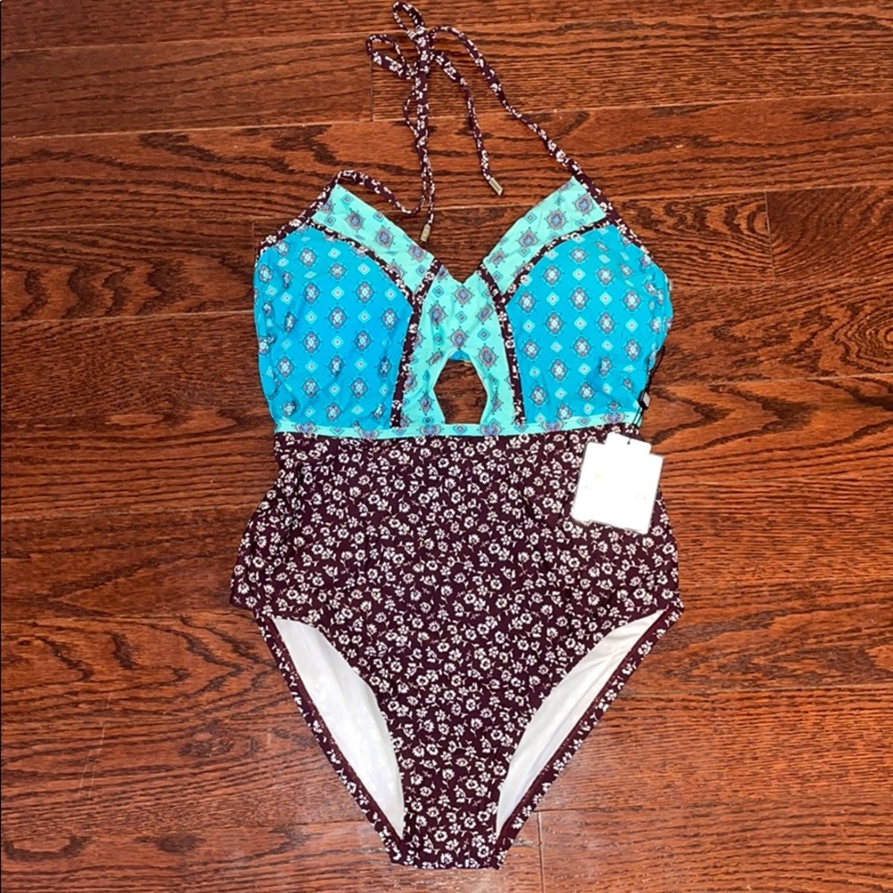 NWT Laundry by Shelli Segal One-Piece**